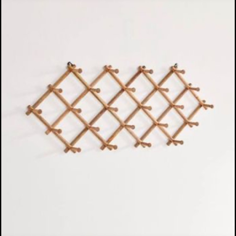 According rack